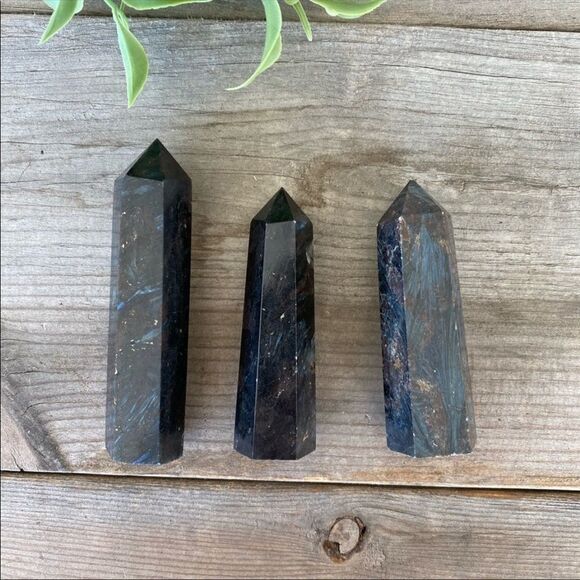 Fireworks Crystal Towers - Picture 2 of 3